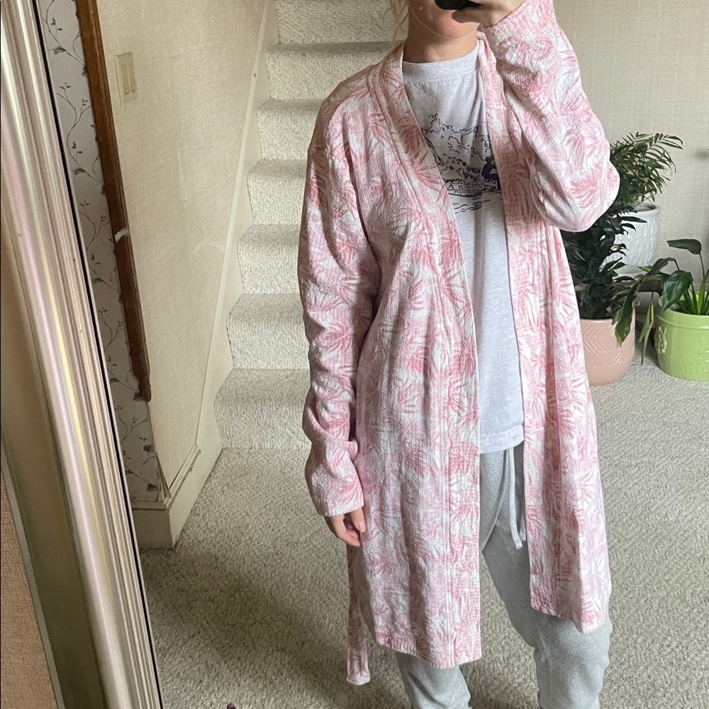 UGG Australia REAL UGG Light Pink Tropical Leaf Pattern Robe - Picture 15 of 16